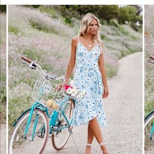 VICI blue floral dress